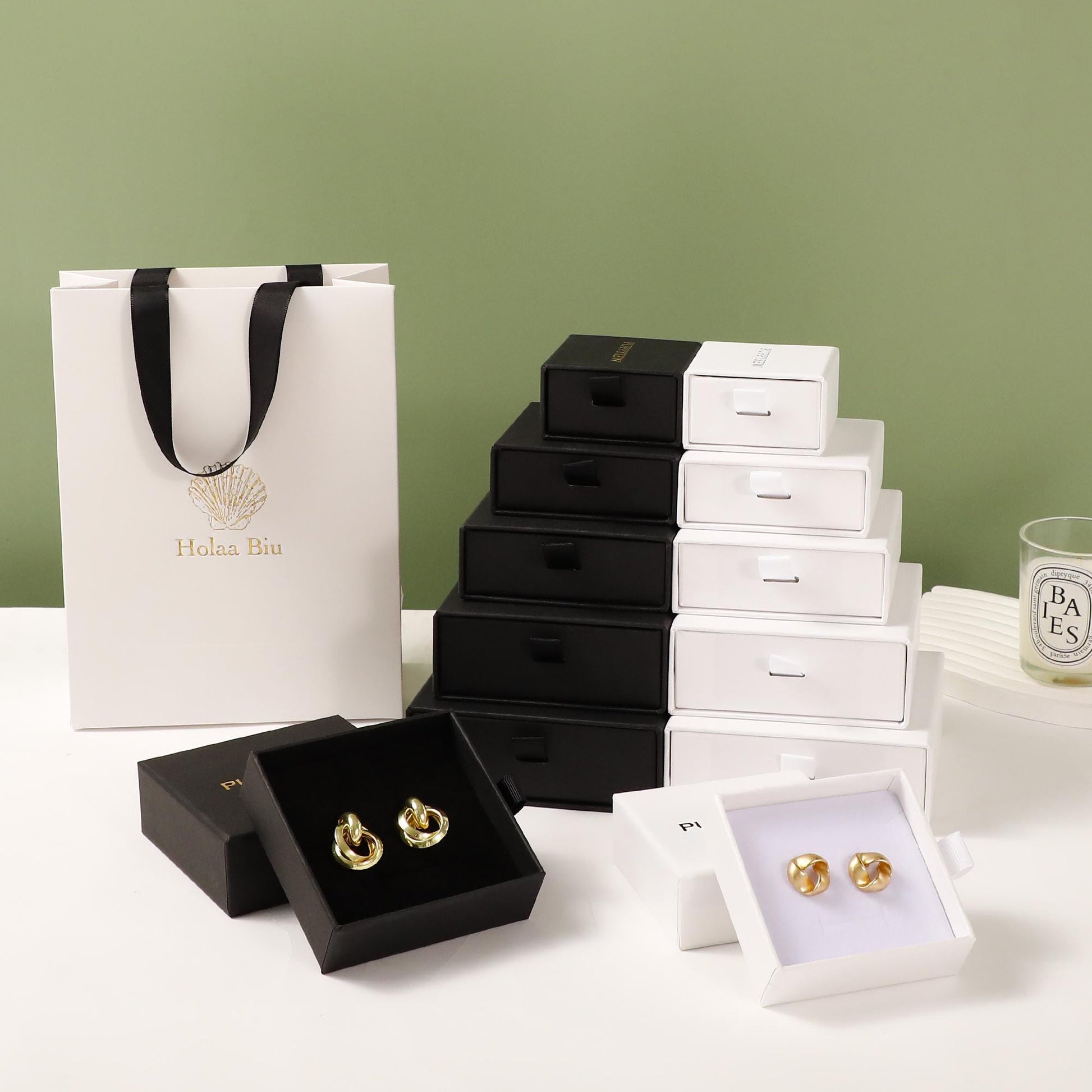Customizable Velvet Jewelry Box – Personalized Ring, Necklace, Bracelet Gift Box-7