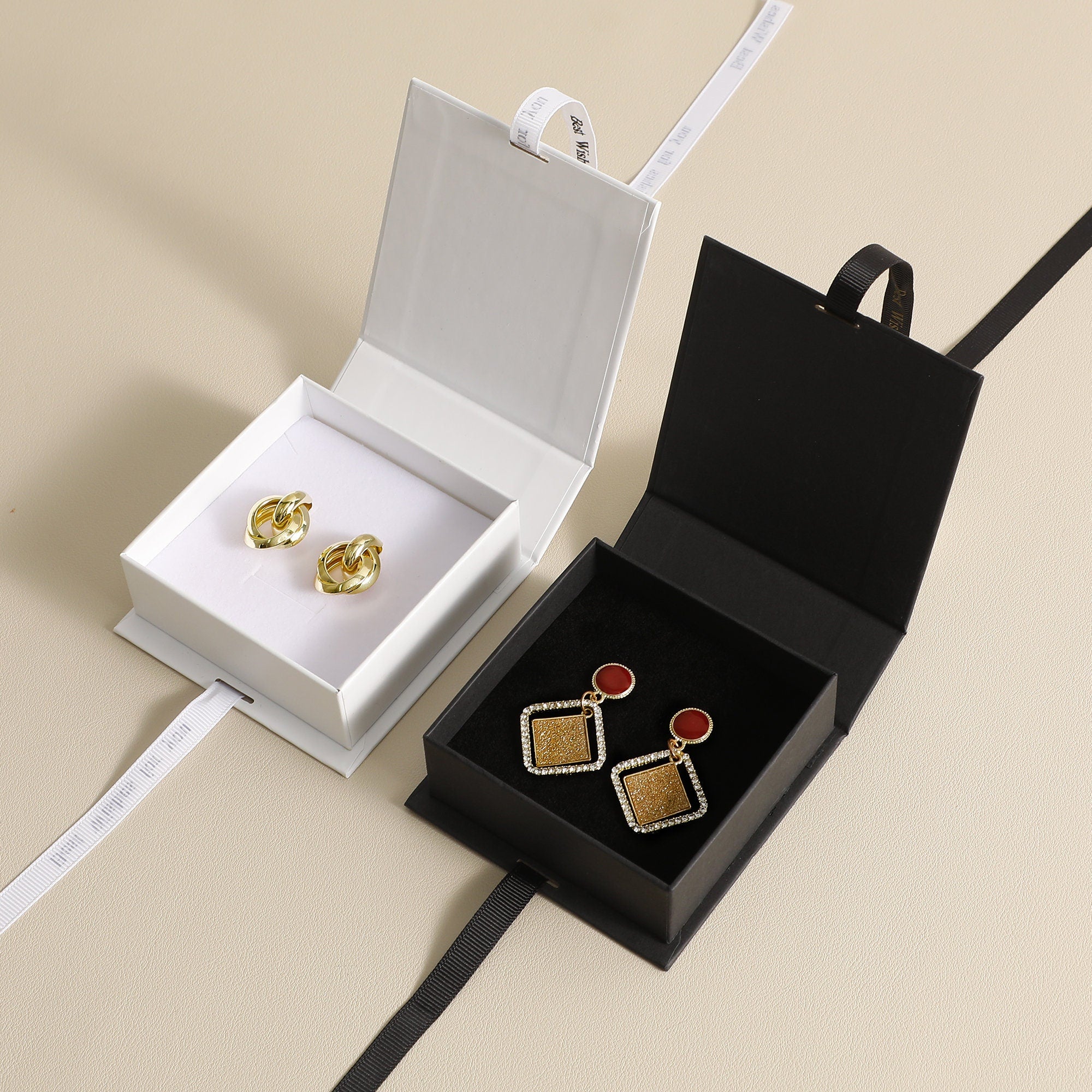 Ribbon Flip Jewelry Box: Cardboard Gift Box with Foam Insert-zoom-2