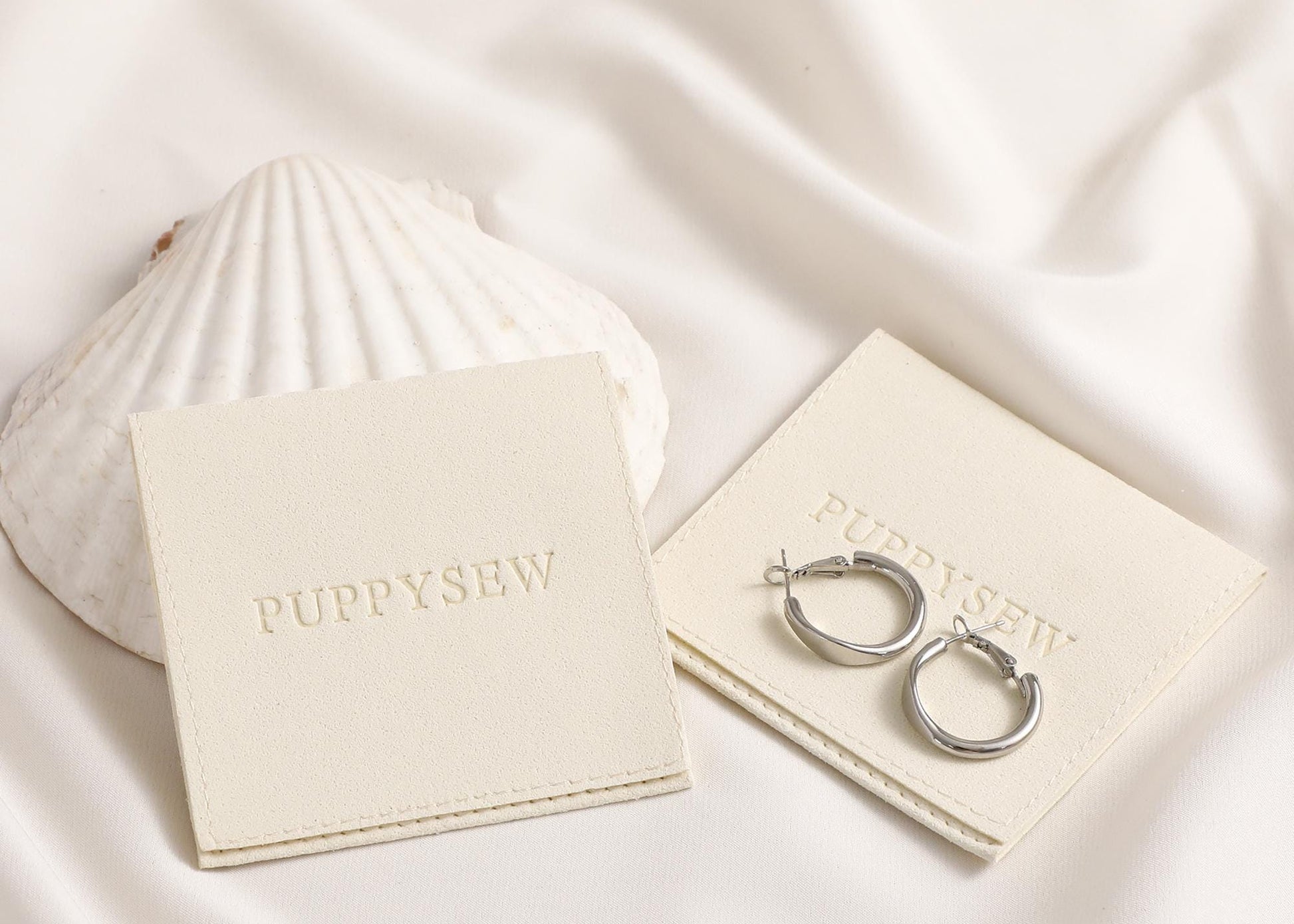 Custom Embossed Microfiber Jewelry Bags – Elegant Gift Packaging-1