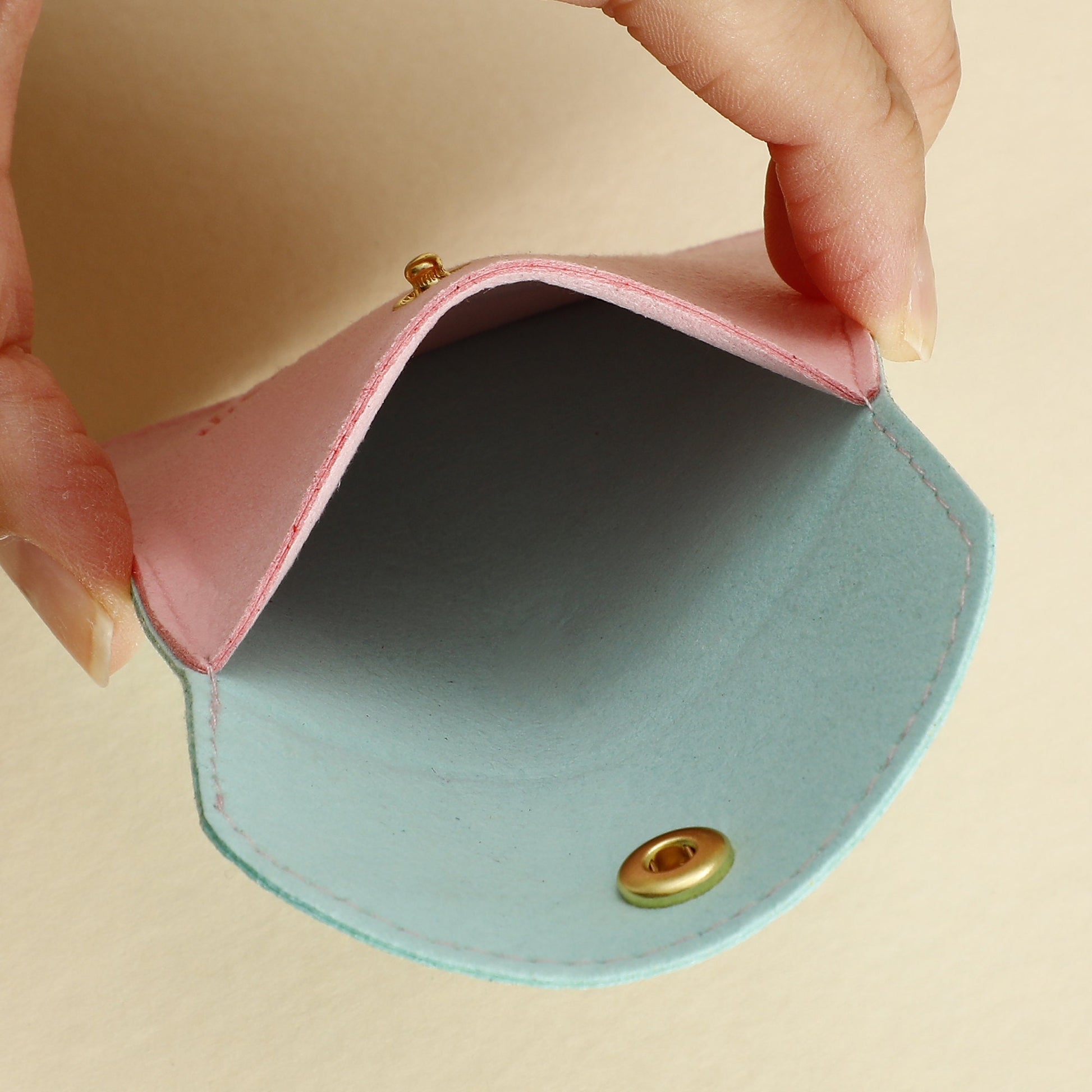 Custom Logo Microfiber Jewelry Pouch with Button, 8x8cm (50pcs)-8